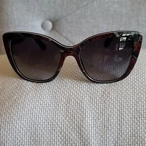 ?AUTHENTIC VINTAGE DOLCE & GABBANA SUNGLASSES PRE-OWNED EXCELLENT CONDITIO Dolce & Gabbana | Accessories | Authentic Vintage Dolce  main image 3